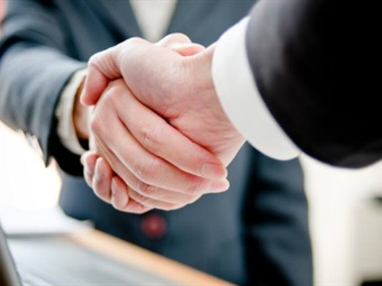 ICA informó tardíamente a las autoridades bursátiles la compra de una compañía constructora en EU. ‘Momento Corporativo’