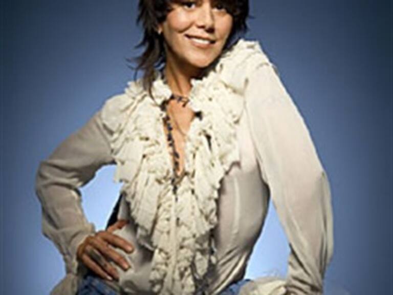 Lanzarán 'Mentiras piadosas' de Alejandra Guzmán en radio