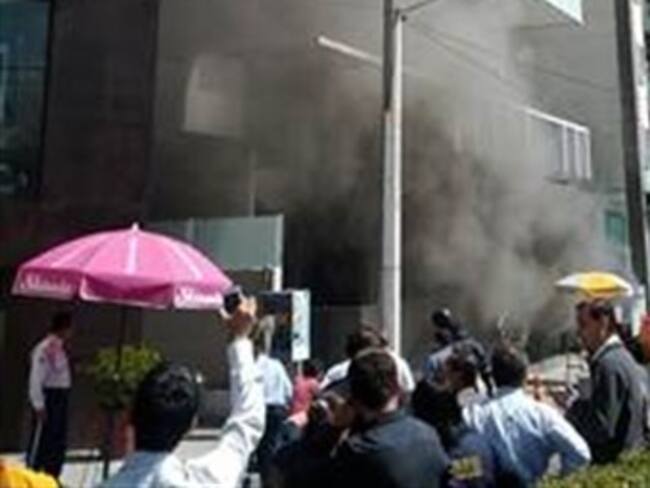Registran incendio en edificio de oficinas en Santa Fe