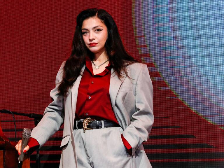 Mon Laferte conmemorará el 8M en el Multiforo Alicia GRATIS