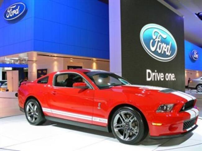 Aumenta Ford 2.3% ventas en EU