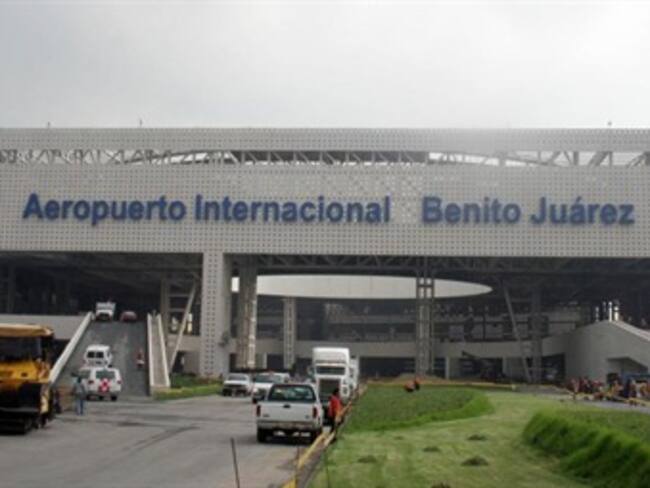 Reanuda AICM operaciones tras apagón