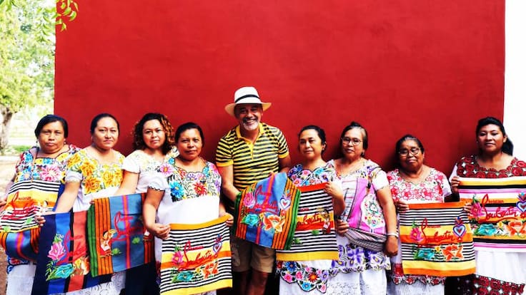 Diseñador francés vende bolsas hechas por mujeres mayas en 28 mil pesos, a ellas les paga 235 por cada una