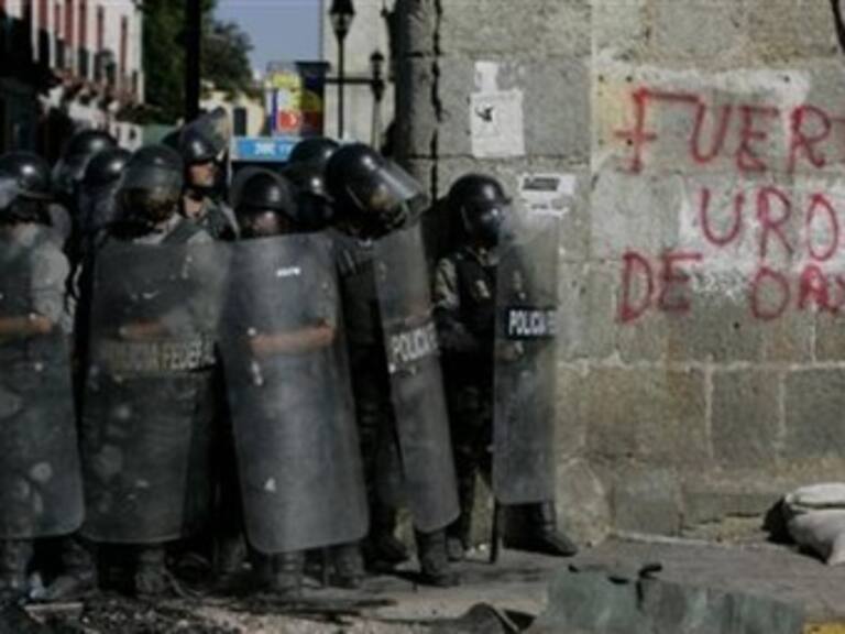 Brotes de violencia entre APPO y federales