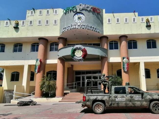 En Guerrero hay una descomposición de décadas, asegura Monreal