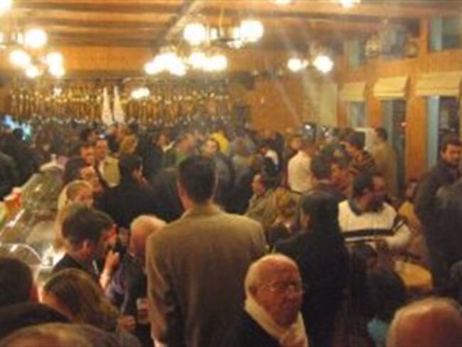 Restaurantes se preparan para el partido México-Uruguay