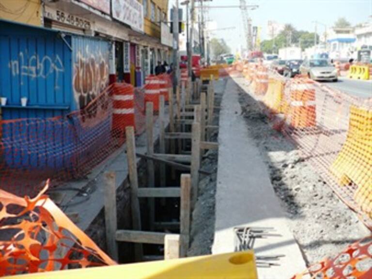 Recorre Ebrard cuatro estaciones de la línea 12 del Metro