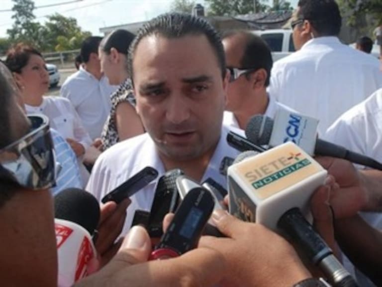 Hasta 200 mdp en pérdidas por el paso de &quot;Ernesto&quot; en Quintana Roo, afirma el gobernador