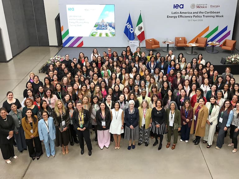 La eficiencia energética se consolida como pilar de la transición hacia las energías limpias con justicia y soberanía: SENER