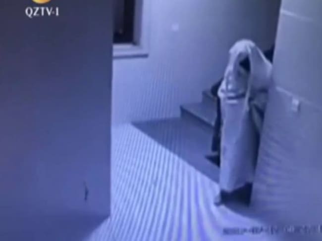 [Video] Ladrón se disfraza de fantasma para no ser grabado por cámaras de seguridad