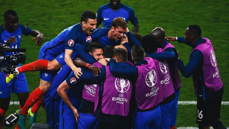 Francia vence agónicamente a Rumania en inauguración de la Eurocopa