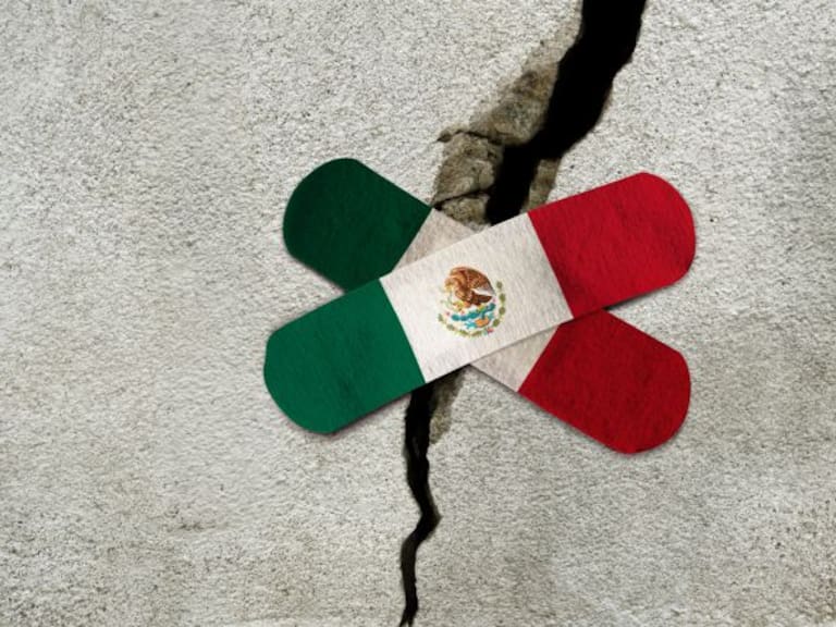 Siempre de pie, México fuerte