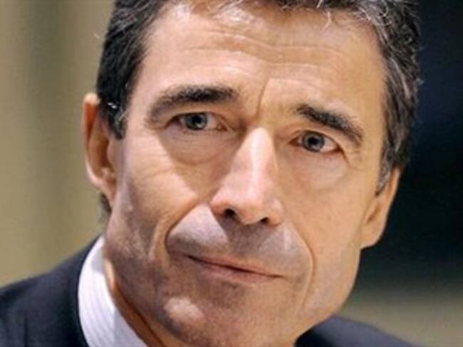 Realiza secretario general de OTAN visita sorpresa a Libia