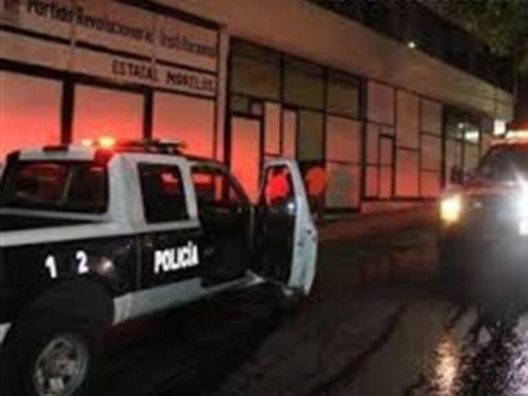 Atacan con bombas molotov oficinas del CDE del PRI en Morelos