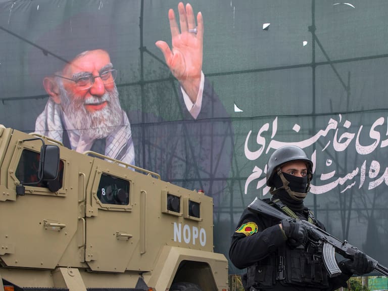 Mx - Trump acelera el fin de la guerra EE.UU.-Irán: así planea terminar el conflicto en semanas. (Photo by Majid Saeedi/Getty Images)