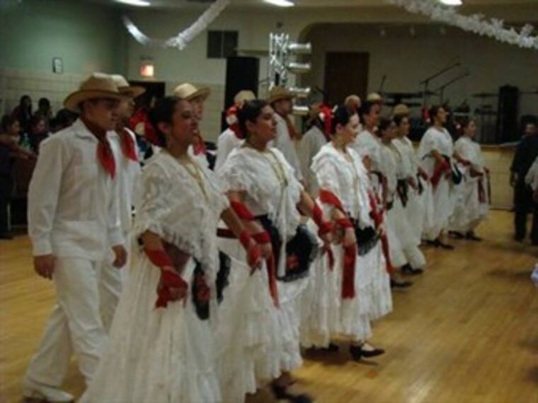 'Los Vega' nos presentan su disco 'Homenaje a Andrés Vega'. Fredy Naranjo Vega y Rosario Cornejo, miembros del grupo