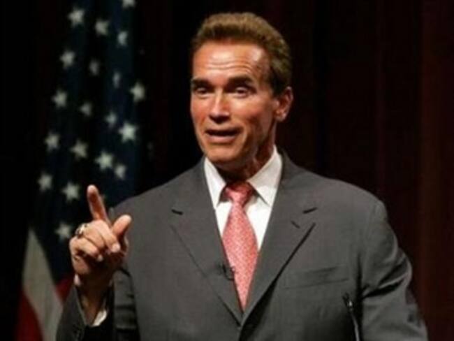 Impiden a Schwarzenegger imponer descansos sin salario