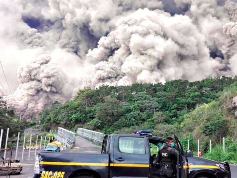 Nubes piroclásticas, verdadera causa de muertes por volcán de fuego en Guatemala
