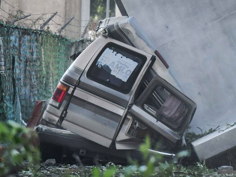 Se registra caída de grúa y dovela en la construcción del tren interurbano