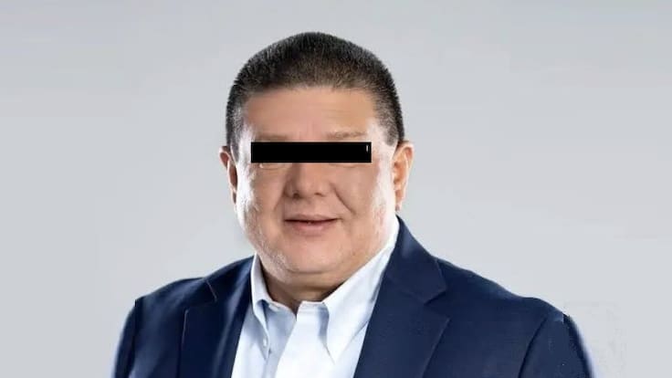 César Jáuregui exfiscal de Chihuahua es detenido por ejercicio ilegal del servicio público