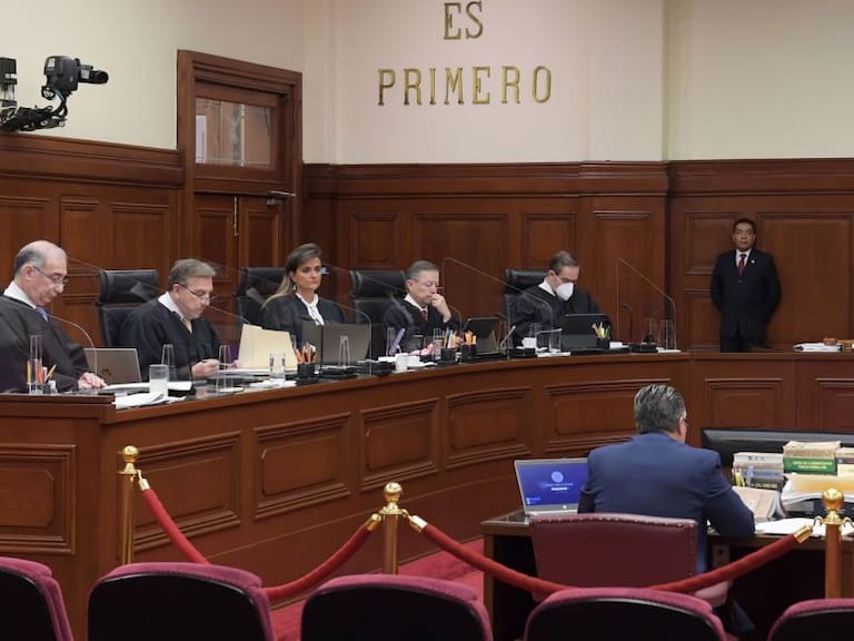 Morena presenta demanda de juicio político contra ministros de la Corte