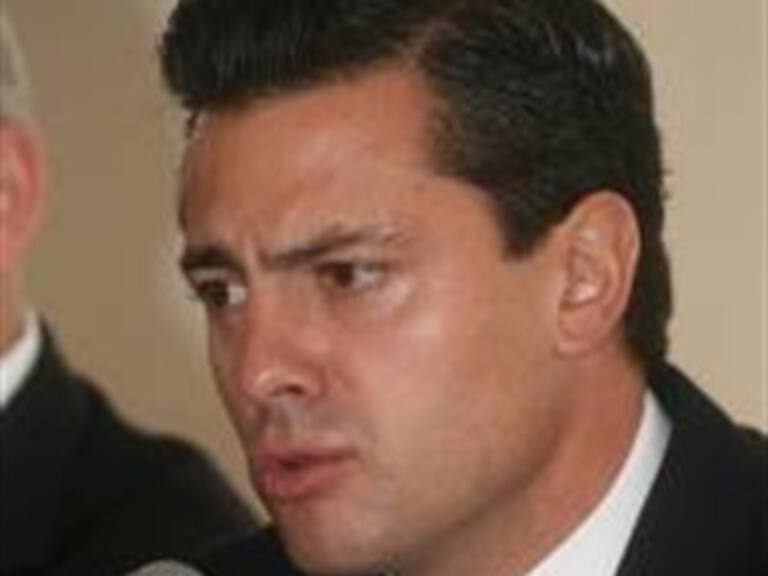 Pide Peña Nieto a funcionarios del PRI que no participen en consulta