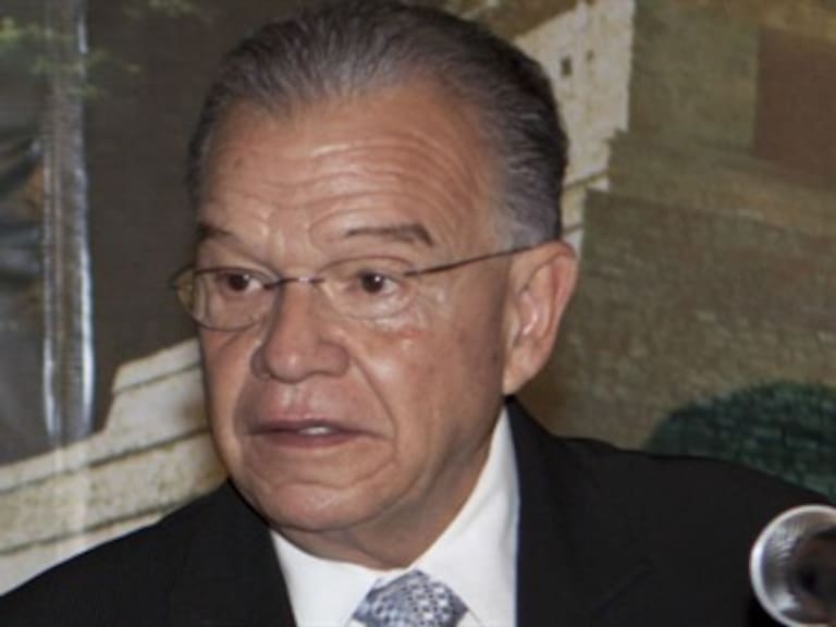 Admite juez federal 2 amparos a Granier