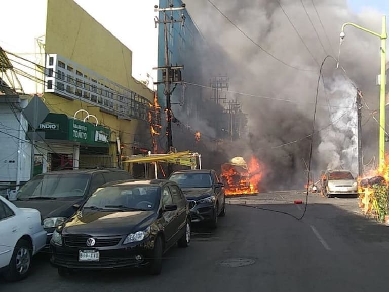 Incendio de pipa deja 8 lesionados en mercado de Jamaica