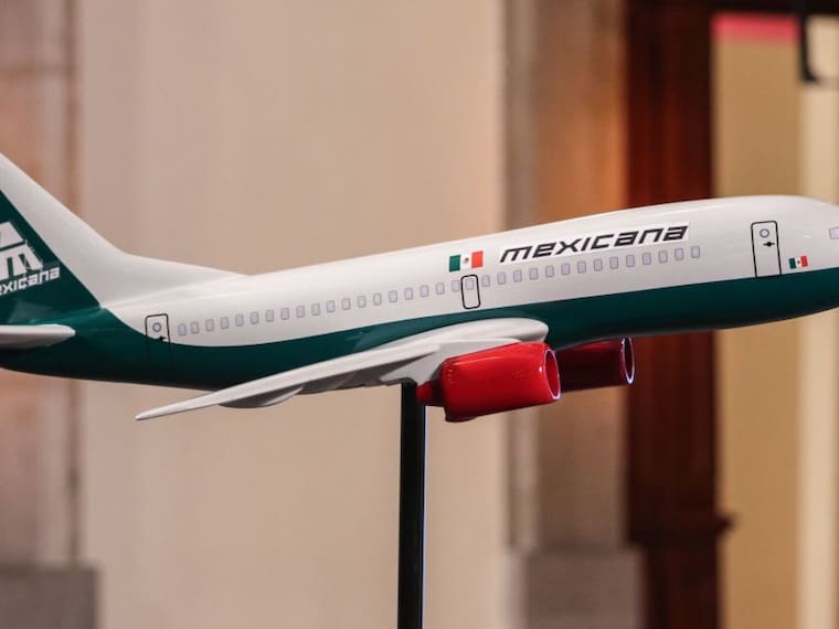 4T compra Mexicana de Aviación y Ejército promete vuelos 20% más baratos.