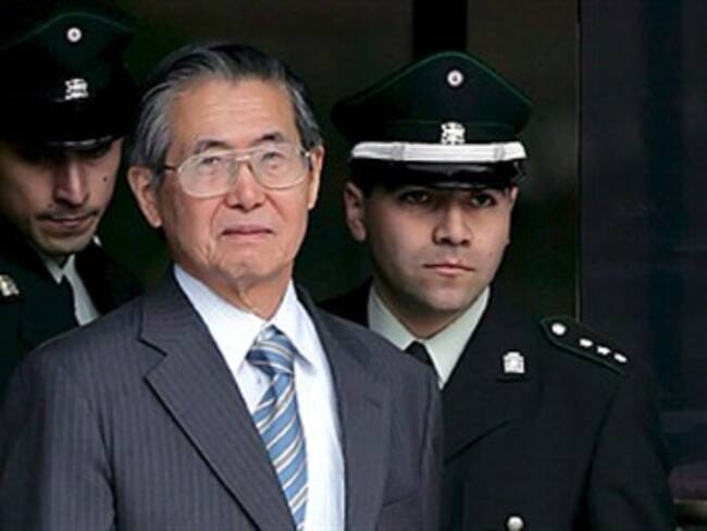 Condenan a Fujimori a seis años de cárcel en Perú