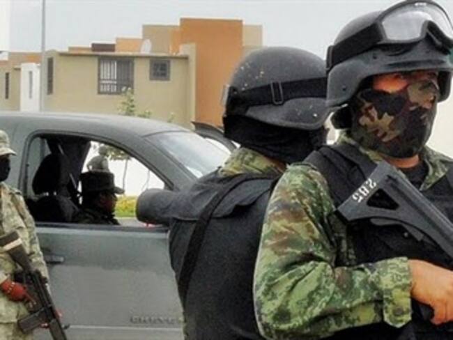 Se enfrentan militares con delincuentes en Apodaca, NL