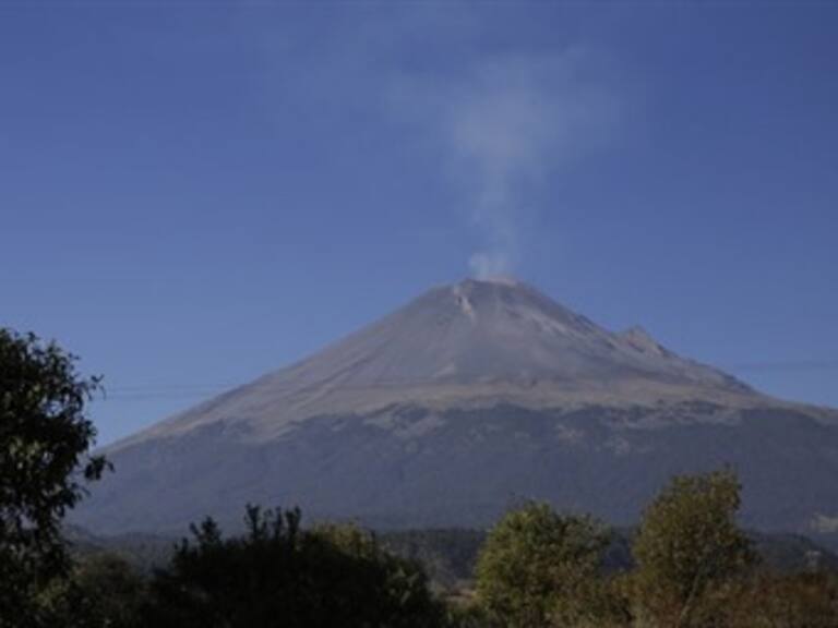 Reporta Cenapred baja actividad del volcán Popocatépetl