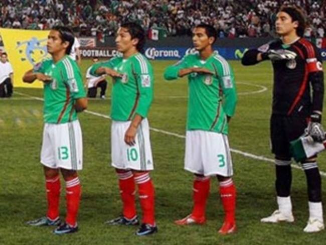 Se preparan jugadores ticos para enfrentar al 'Tri'