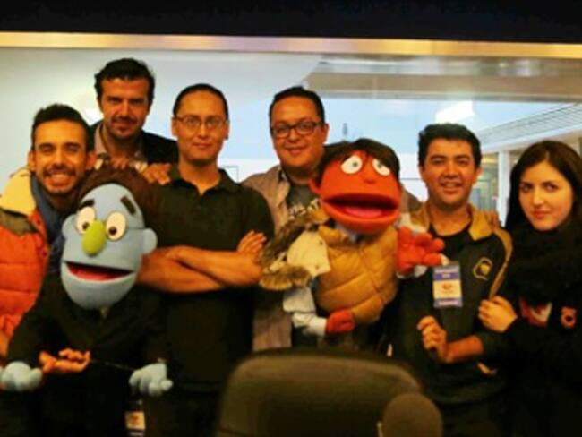 Visita elenco de Avenida Q México 'Noticias W'