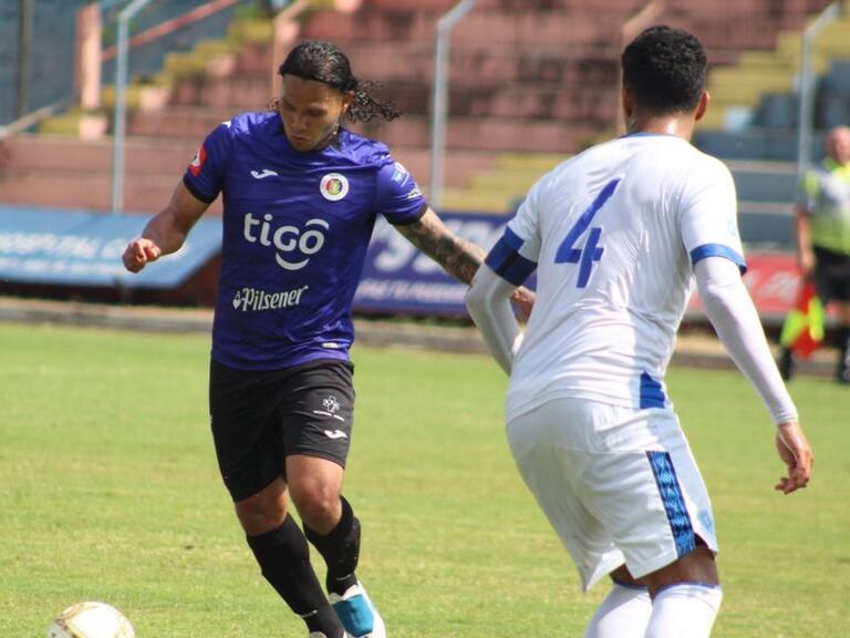 El Gullit Peña hizo este golazo en su debut con el FAS