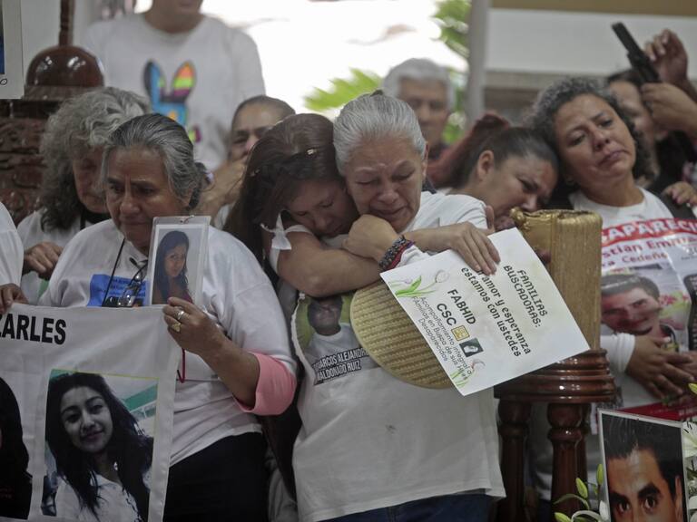 Familiares de personas desaparecidas se unieron en luto y plegarias por justicia en Teuchitlán.FOTO: FERNANDO CARRANZA GARCIA / CUARTROSCURO.COM