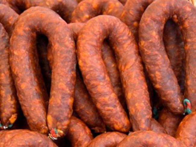 Acusan contrabando de chorizo mexicano por EU