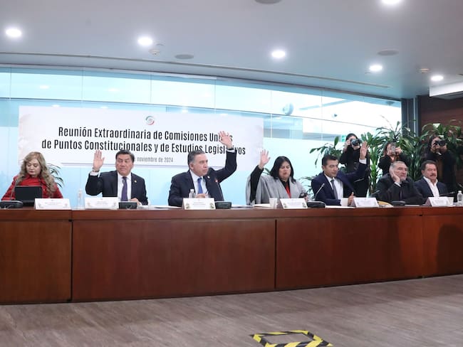 Avanza desaparición de autónomos en el Senado