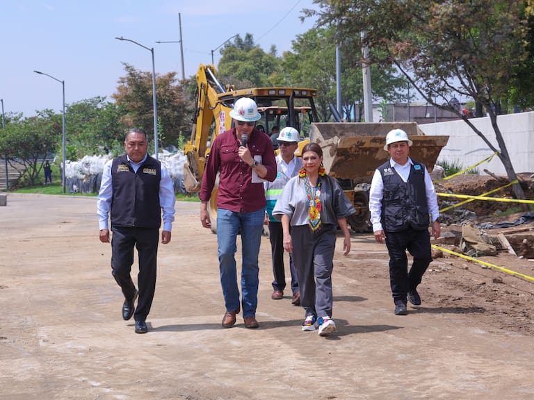 Recorrido de supervisión por obras hidráulicas en el parque lineal Gran Canal en la alcaldía Venustiano Carranza