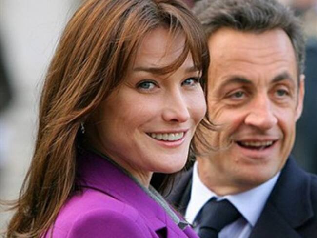 Da a luz Carla Bruni a una niña en París