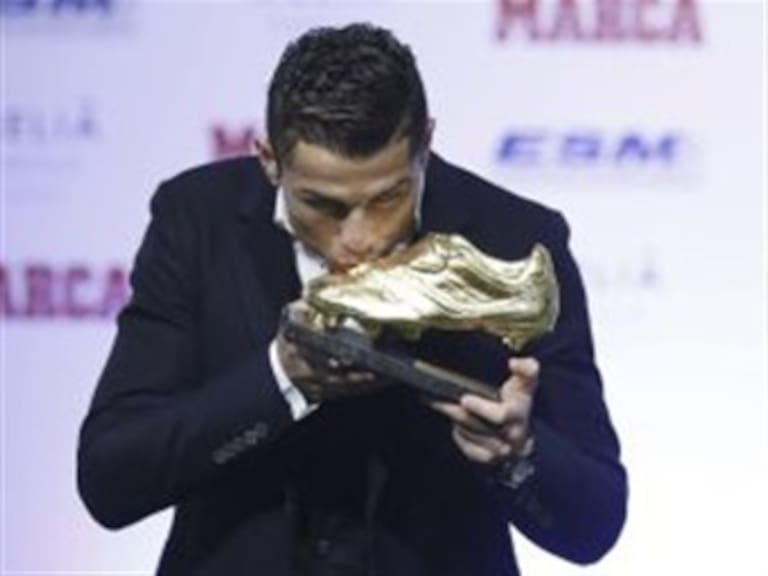 Recibe Cristiano Ronaldo  la &#039;Bota de Oro&#039;