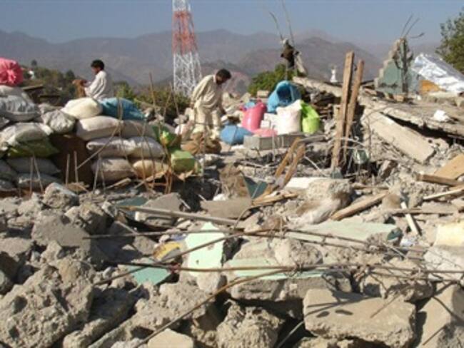 Aumenta a 65 la cifra de fallecidos en el terremoto de Pakistán