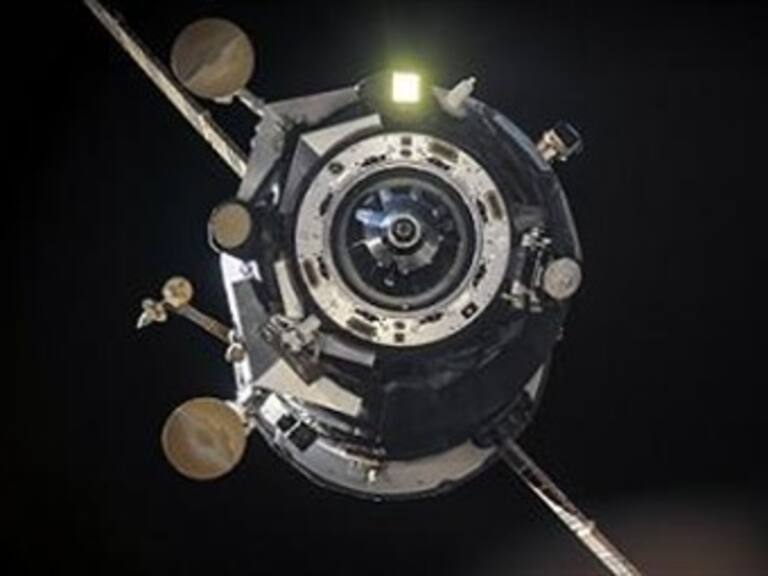 Se acopla con éxito Progress M-20M a Estación Espacial