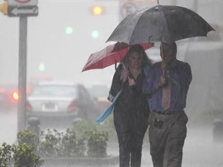 Prevén tormentas fuertes por la tarde y noche en el Valle de México