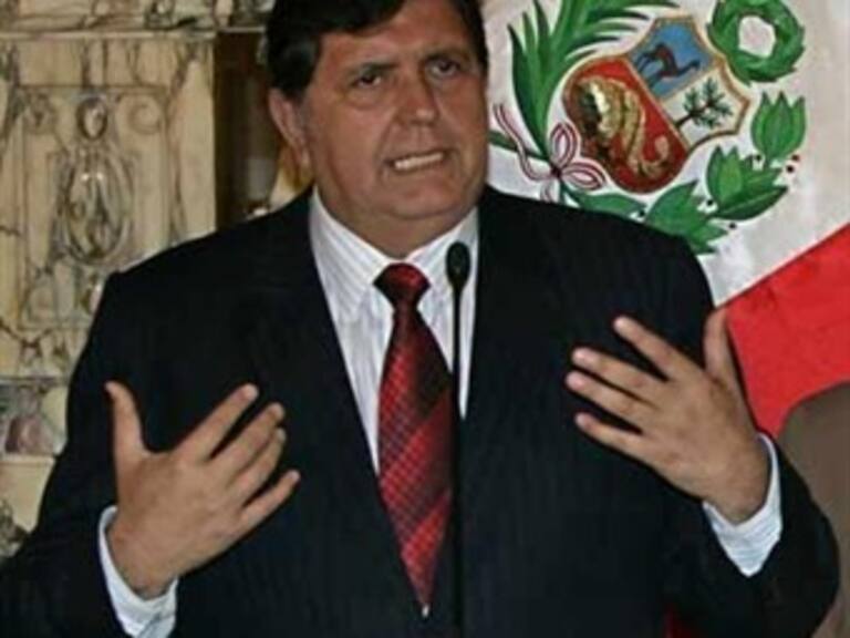 Presidente de Perú defiende exportación de gas a México en medio de polémica