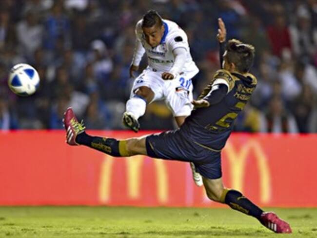 Querétaro gana al Pumas.'En plan deportivo' con Eduardo Camarena