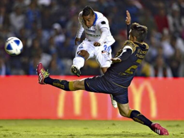 Querétaro gana al Pumas.'En plan deportivo' con Eduardo Camarena