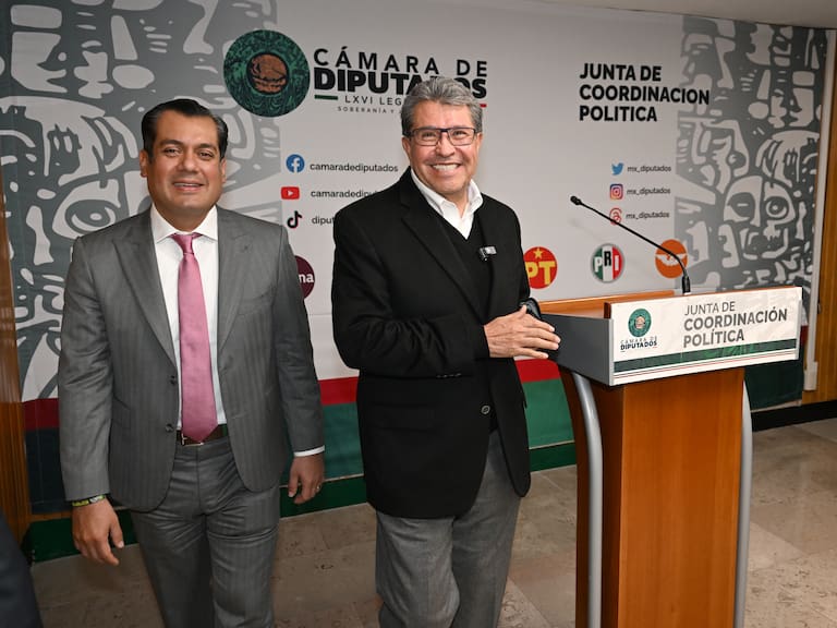 El coordinador parlamentario de Morena en la Cámara de Diputados, Ricardo Monreal niega que la reforma contra nepotismo tenga dedicatoria a su familia.