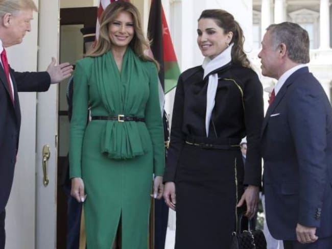 Rey de Jordania deja a Trump con la mano estirada