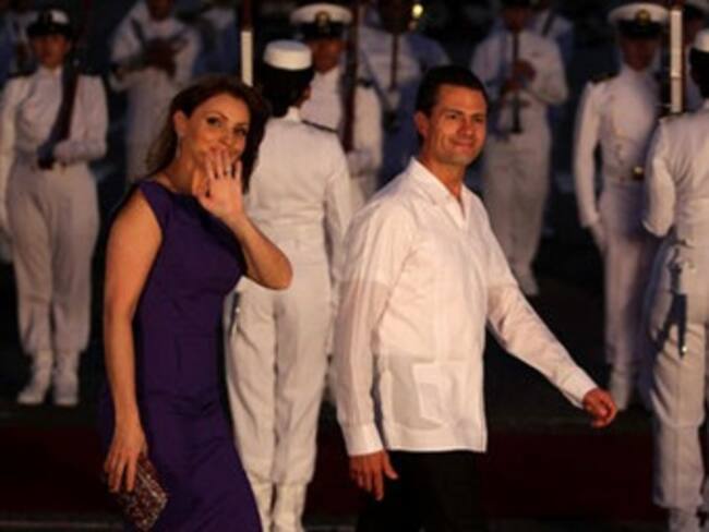 Peña Nieto llega a Colombia para participar en cumbre